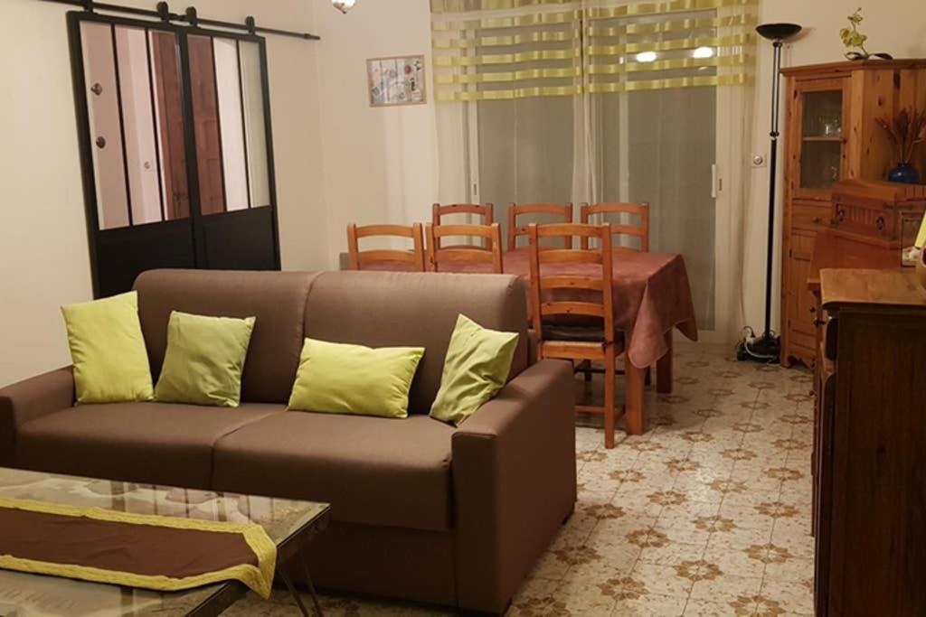 شقة إج مورت  في Un Charmant Logement المظهر الخارجي الصورة